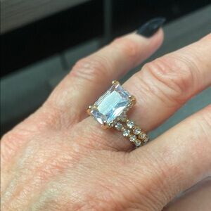 Elegant Gold and Silver Women's Wedding Ring Set . Absolutely Gorgeous!